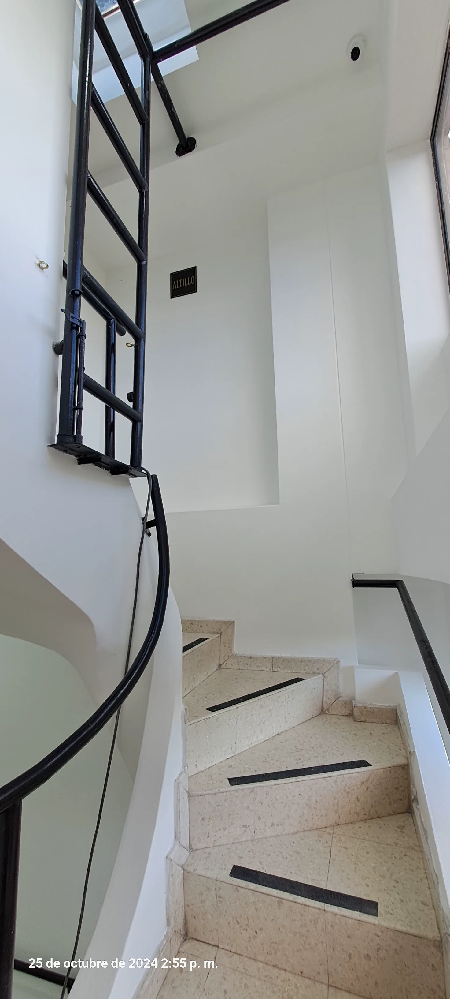 Apartaestudios Calle 76 — 11